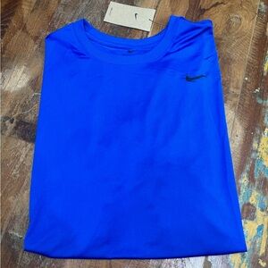 NWT Nike Men’s Training Tee